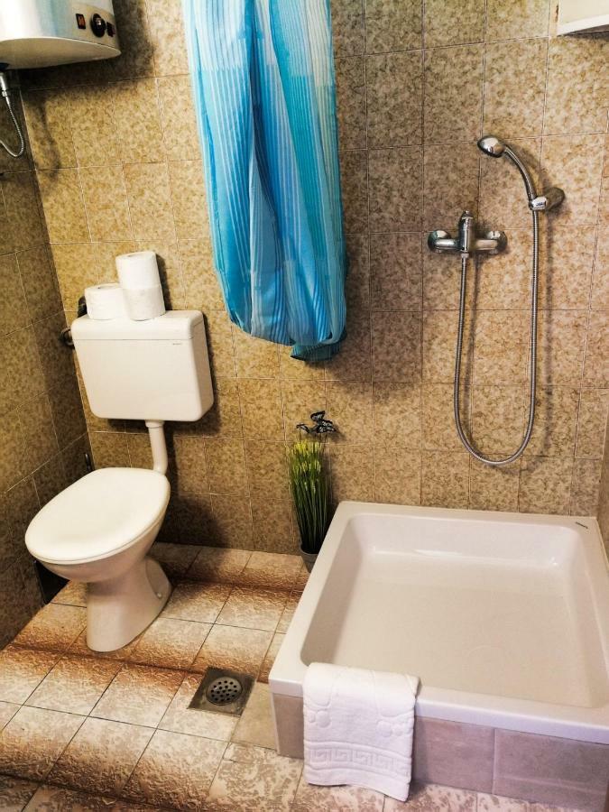 Apartman Damir Sumartin Exterior photo