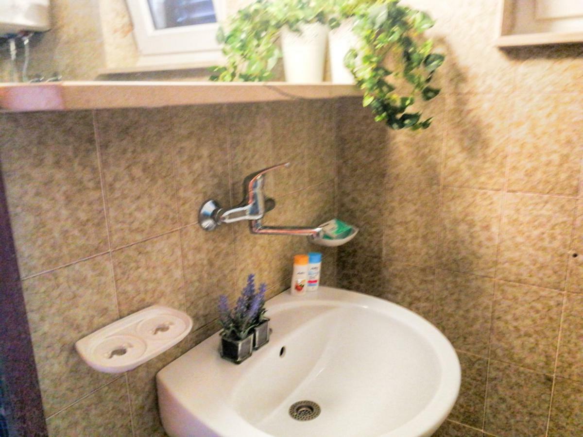 Apartman Damir Sumartin Exterior photo